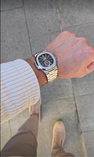 Patek Philippe Nautilus Moon Phase 5712